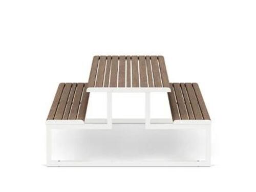 Tahoe.h24 Table